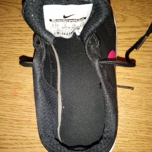 Kids Nike Air Max Thea 2.5Y  black mesh with pink accents foam midsole - Picture 7 of 11